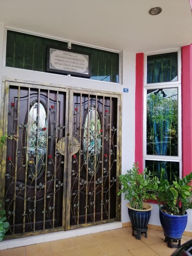 Hawwa Sara Muslim Homestay Malacca Exterior foto